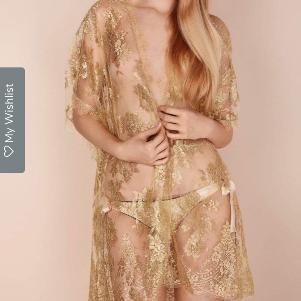Gilda&Pearl Luxury French Lace Robe in gold